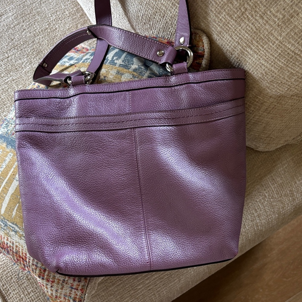 COACH Penelope Lavender Leather Tote Handbag. - Picture 8 of 12